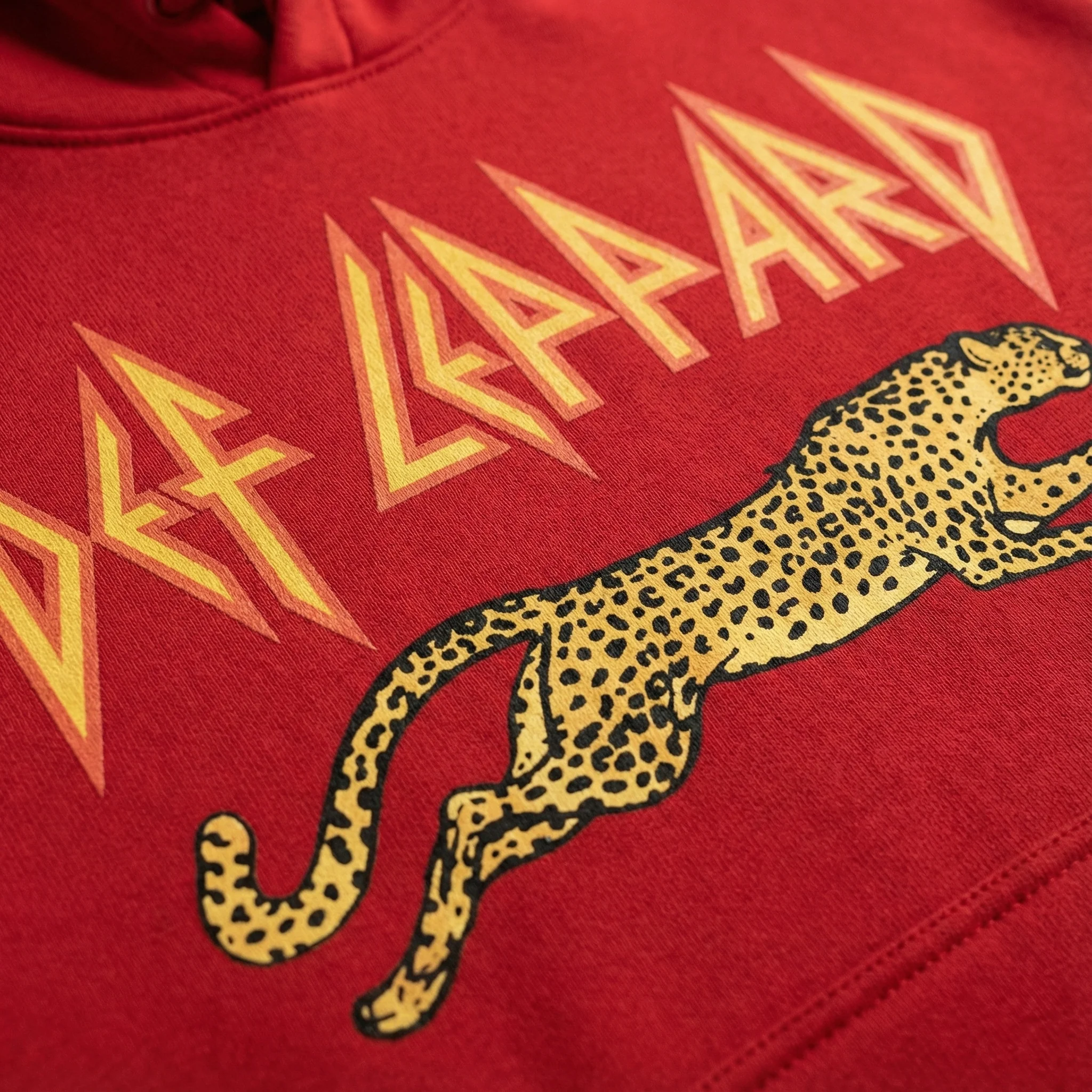 Def Leppard Leaping Leopard Red Hoodie - Image 6