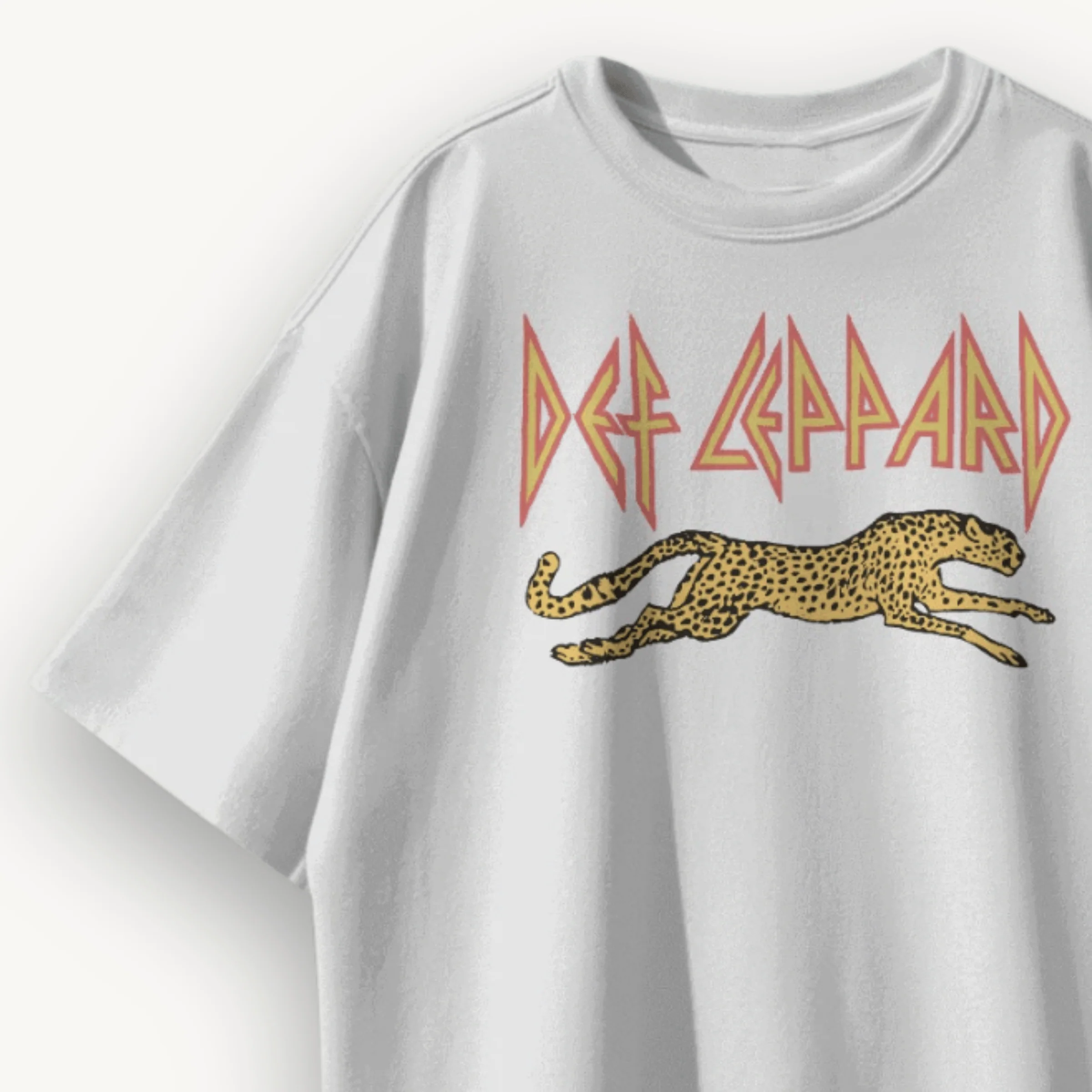 Def Leppard Leaping Leopard White Oversized Tee - Image 3