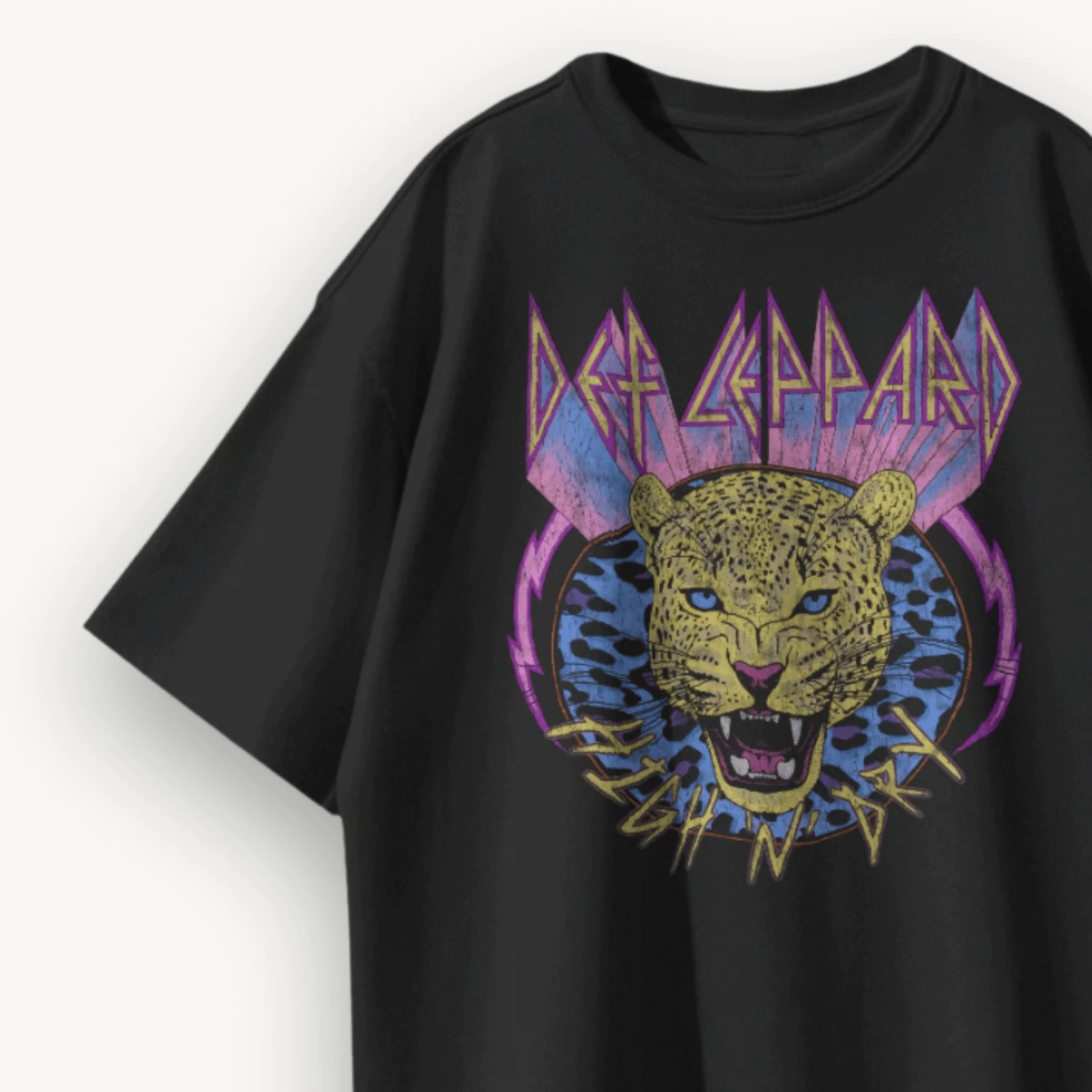 Def Leppard Leopard Black Oversized Tee - Image 3